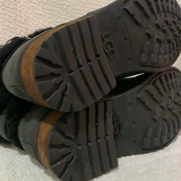 UGG BLAYRE II Buckle Sheepskin Collared BOOT - Picture 11 of 14